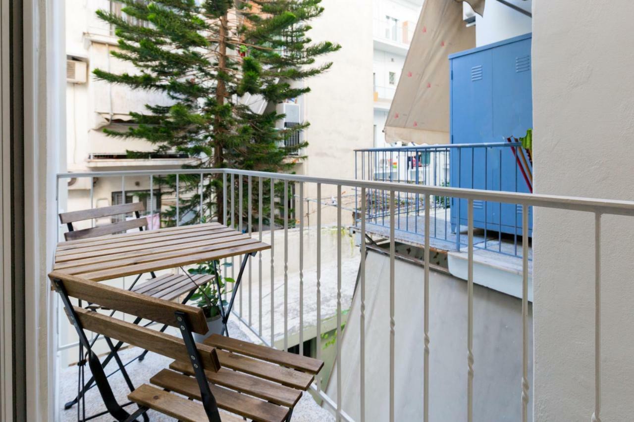 Apartment Dinostratus House *
