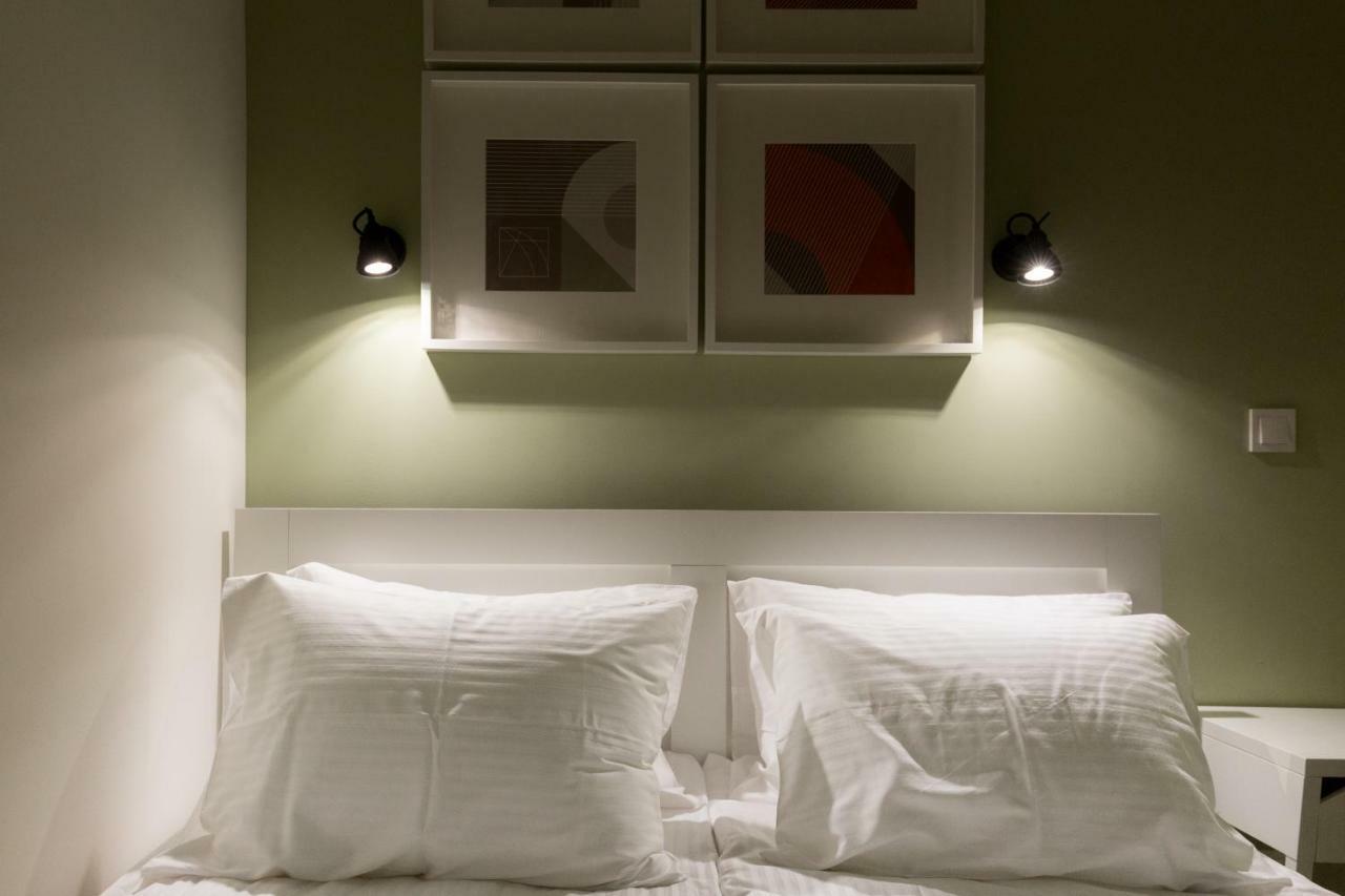 Dinostratus House Apartment *