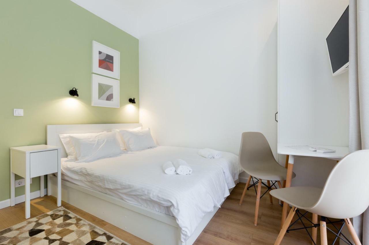 Apartment Dinostratus House *