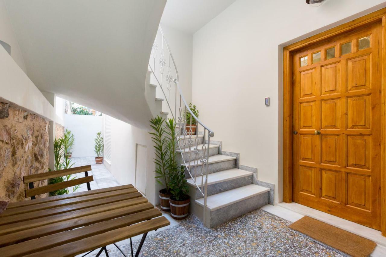 Dinostratus House Apartment *